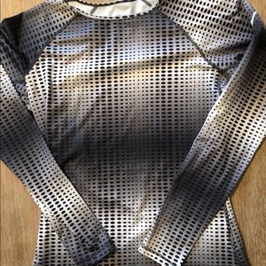 Nike Women’s Medium Warm running top